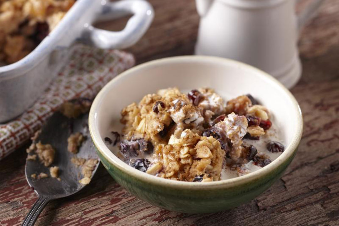 Baked Oatmeal - Mazola® Oils