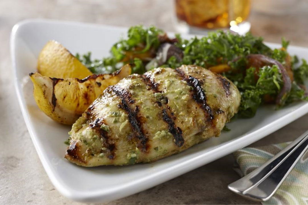 Lemon Basil Grilled Chicken - Mazola® Oils