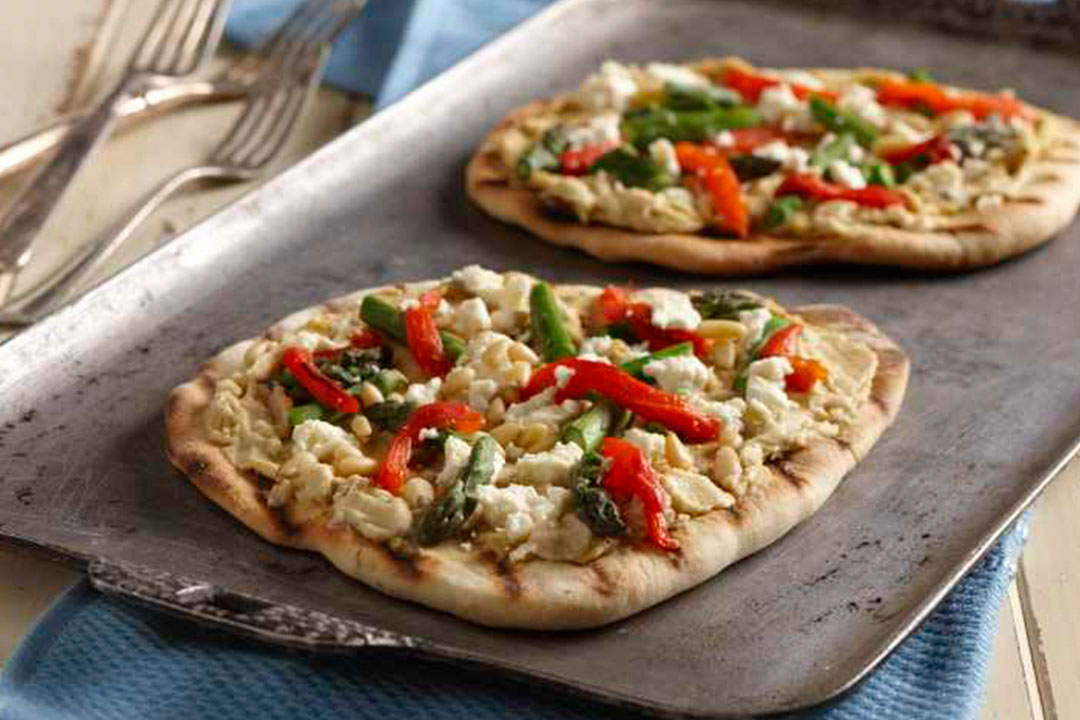 Mediterranean Grilled Pizza - Mazola® Oils