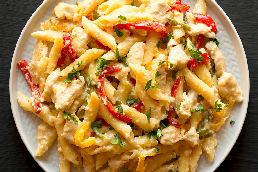 Chicken Fajita Pasta with Chipotle Alfredo Sauce Mazola® Oils
